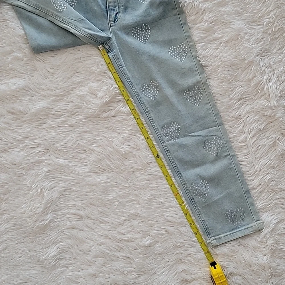 Justice Rhinestone Heart Mini Mom Jeans Light Wash Girls Size 12 Slim
